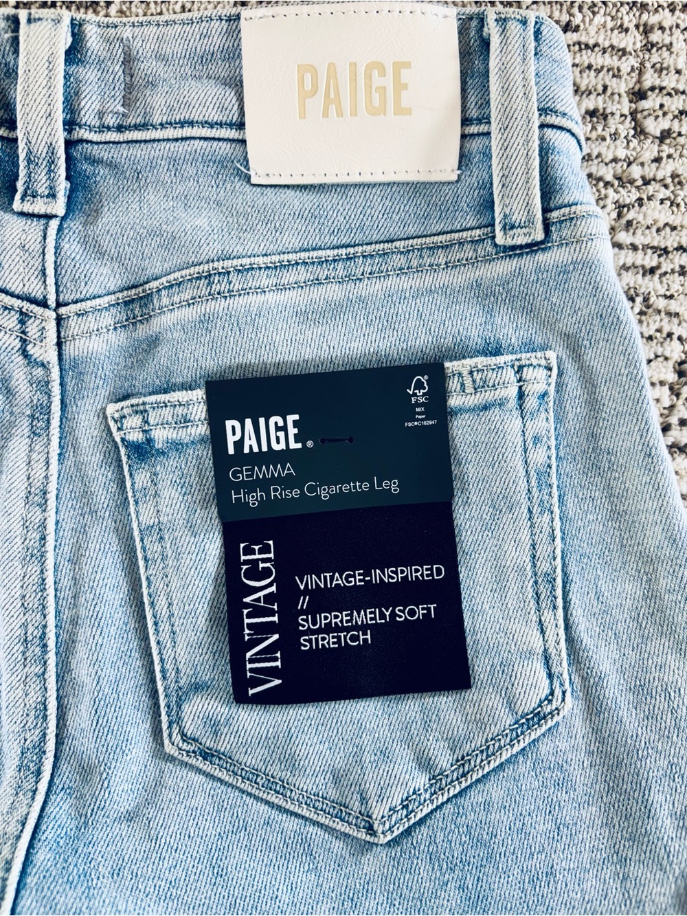 NWT Paige Women’s Size 24 Light Wash Gemma High Rise Cigarette Leg Jeans